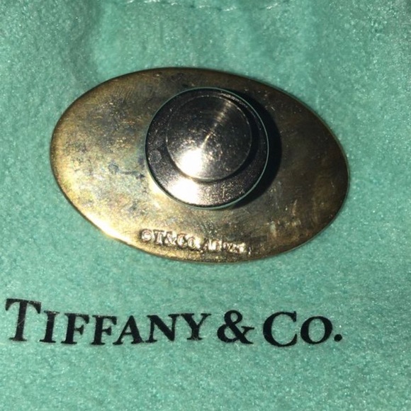 Sold Rare Tiffany&CO silver 925 engraved retired” Pin Excellence 10 vintage - Picture 3 of 13